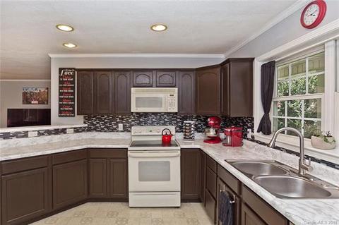 151 Whitaker Rd, Fairview, NC 28730 photo 12