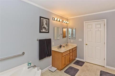 151 Whitaker Rd, Fairview, NC 28730 photo 16