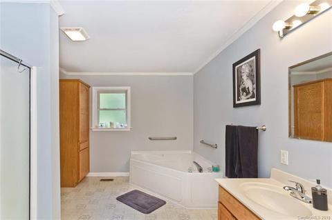 151 Whitaker Rd, Fairview, NC 28730 photo 15