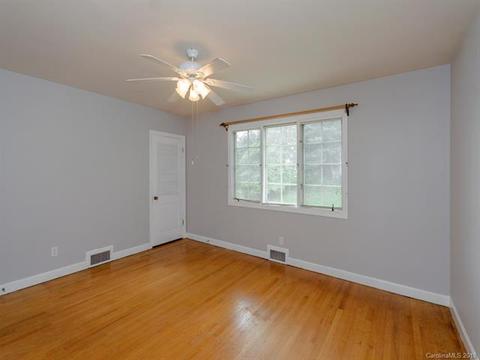 35 Maple St, Canton, NC 28716 photo 10