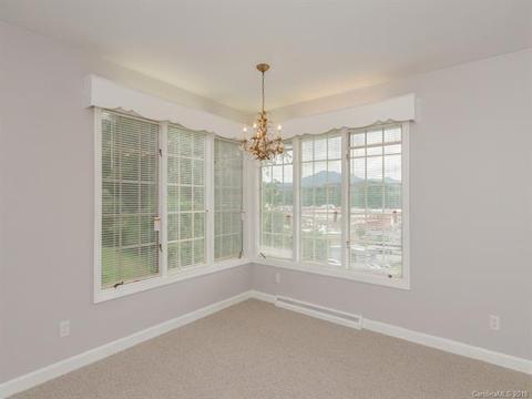 35 Maple St, Canton, NC 28716 photo 5