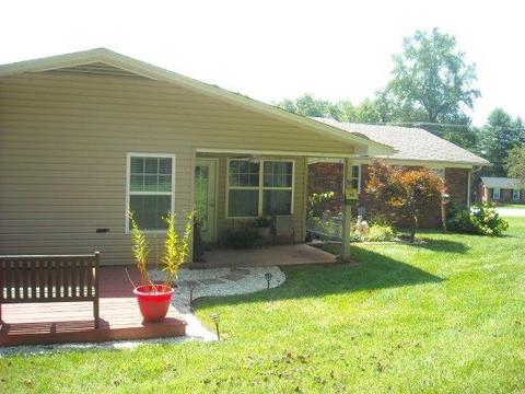 1862 Adam St, Conover, NC 28613 photo 2