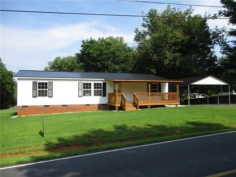 192 Emerald Ln, Hiddenite, NC 28636 photo 1