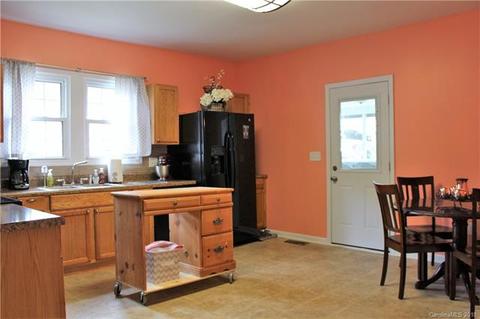 201 Forest St, Clover, SC 29710 photo 16