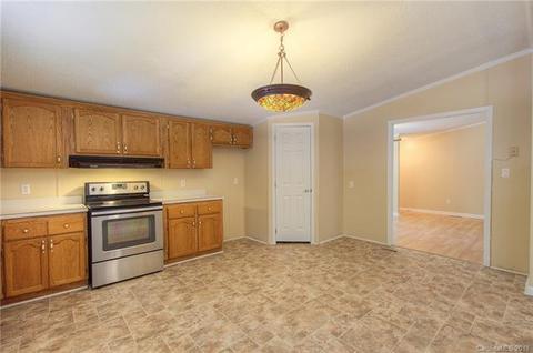 624 E Sandy Ridge Rd, Monroe, NC 28112 photo 8