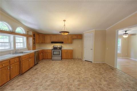 624 E Sandy Ridge Rd, Monroe, NC 28112 photo 9