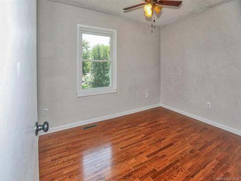 25 Heather Ct, Clyde, NC 28721 photo 16
