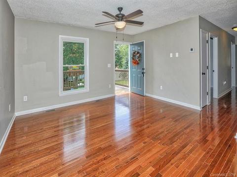 25 Heather Ct, Clyde, NC 28721 photo 6