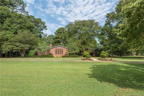 1328 Royida Dr, Lancaster, SC 29720 photo 2