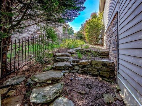 20 Ledgestone Dr, Fairview, NC 28730 photo 19