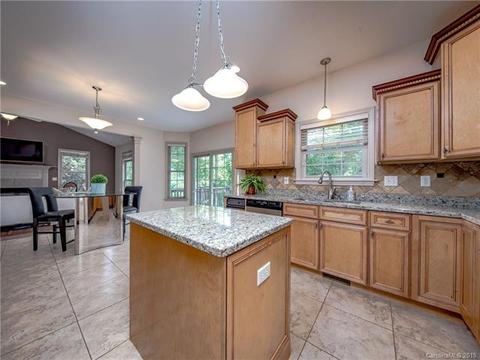 20 Ledgestone Dr, Fairview, NC 28730 photo 13