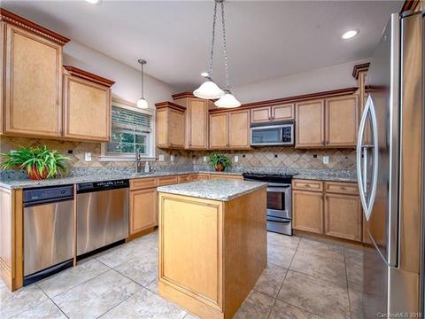 20 Ledgestone Dr, Fairview, NC 28730 photo 12