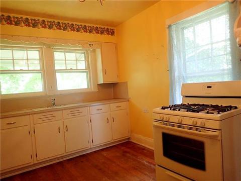 111 Cascade St, Morganton, NC 28655 photo 2