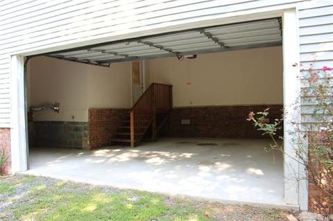 176 Heathergate Ln, Stanley, NC 28164 photo 4