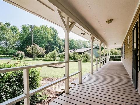 5153 Driftwood Dr, Davidson, NC 28036 photo 2