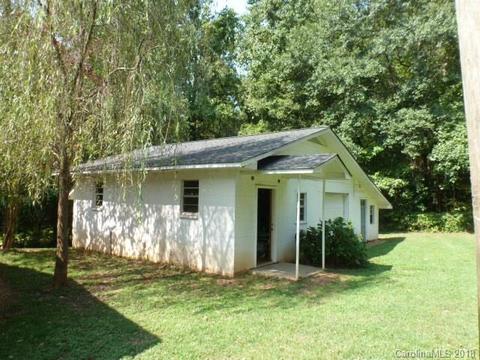 133 Pine Dr, Lowell, NC 28098 photo 27