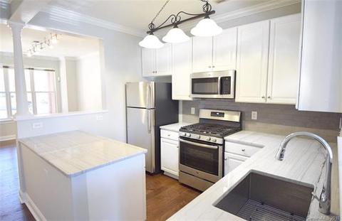 558 E 9th St, Charlotte, NC 28202 photo 3