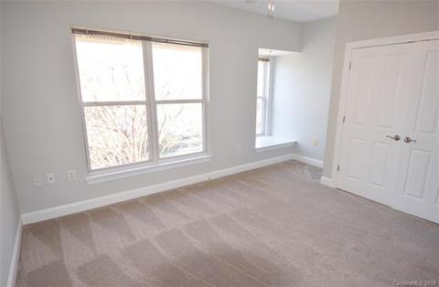 558 E 9th St, Charlotte, NC 28202 photo 10