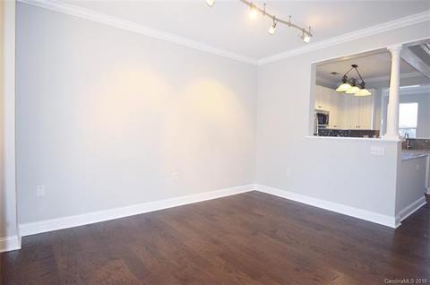 558 E 9th St, Charlotte, NC 28202 photo 6