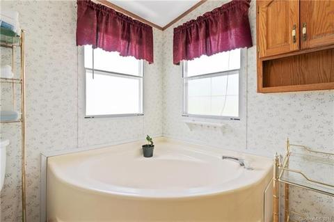 266 Evans Rd, Canton, NC 28716 photo 15