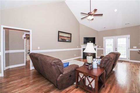 185 11th Street Pl, Conover, NC 28613 photo 7
