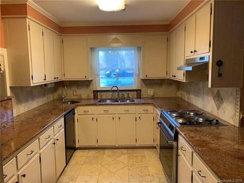 415 3rd E St E, Oakboro, NC 28129 photo 7