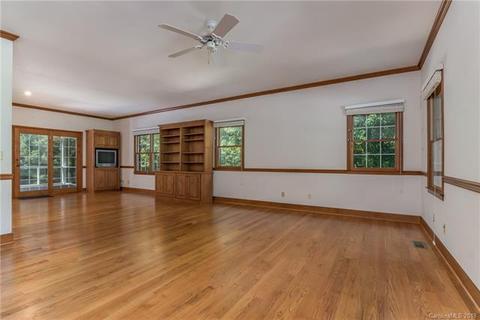 661 Henderson Rd, Tryon, NC 28782 photo 8
