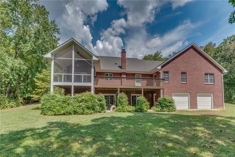 661 Henderson Rd, Tryon, NC 28782 photo 3