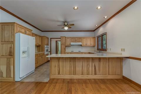 661 Henderson Rd, Tryon, NC 28782 photo 9