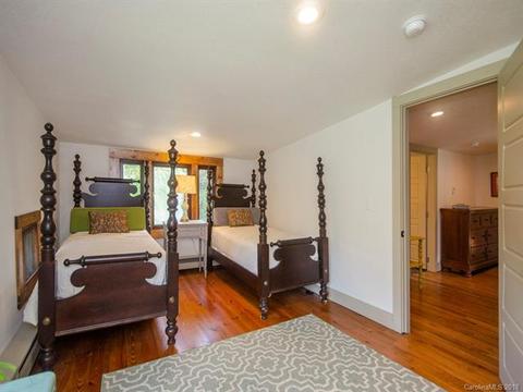 37 Willow St, Clyde, NC 28721 photo 18
