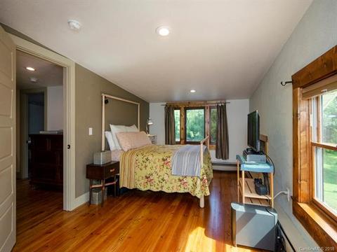 37 Willow St, Clyde, NC 28721 photo 20
