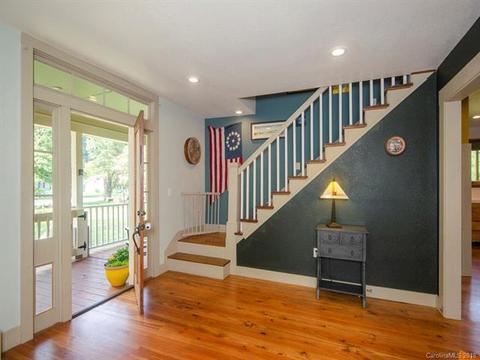 37 Willow St, Clyde, NC 28721 photo 5