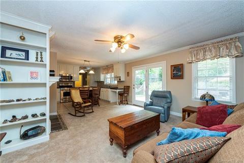 1010 Meadow Dr, Lancaster, SC 29720 photo 6