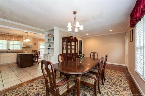 1010 Meadow Dr, Lancaster, SC 29720 photo 5