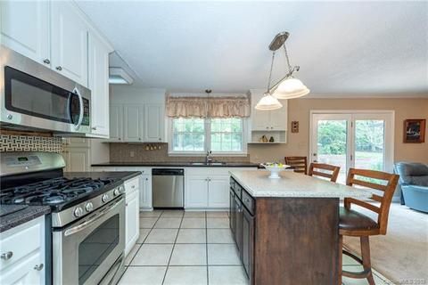 1010 Meadow Dr, Lancaster, SC 29720 photo 11