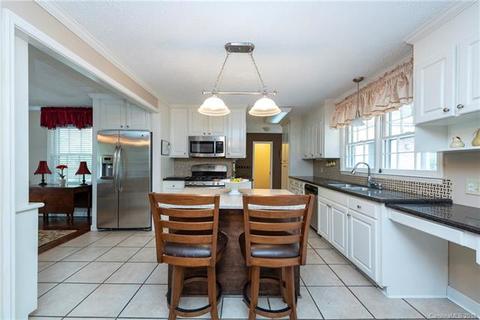 1010 Meadow Dr, Lancaster, SC 29720 photo 8