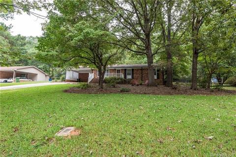 1010 Meadow Dr, Lancaster, SC 29720 photo 1