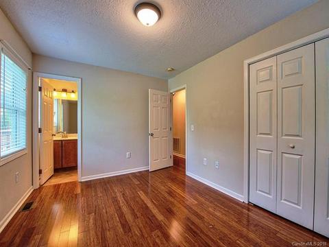 54 Barefoot Rdg, Clyde, NC 28721 photo 16