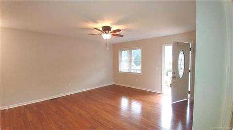 54 Barefoot Rdg, Clyde, NC 28721 photo 5