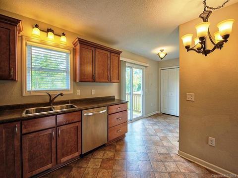 54 Barefoot Rdg, Clyde, NC 28721 photo 10