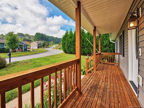 54 Barefoot Rdg, Clyde, NC 28721 photo 4