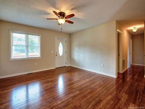 54 Barefoot Rdg, Clyde, NC 28721 photo 6