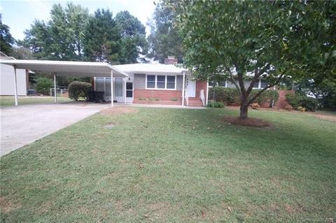 111 E Buckoak St, Stanley, NC 28164 photo 1