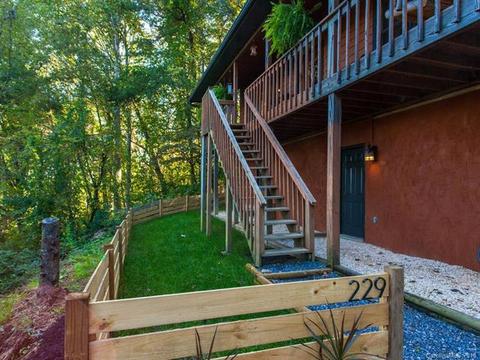 229 Falling Spring Rd, Clyde, NC 28721 photo 4