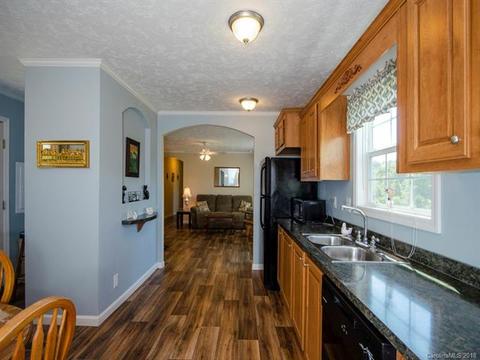 71 Crowdog Trl, Mars Hill, NC 28754 photo 6