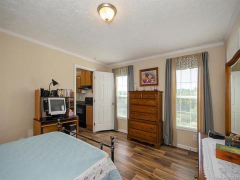 71 Crowdog Trl, Mars Hill, NC 28754 photo 10