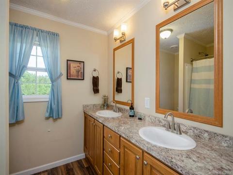 71 Crowdog Trl, Mars Hill, NC 28754 photo 11
