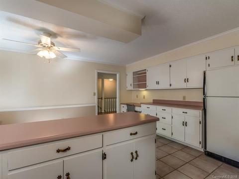 35 Paddock Ln, Tryon, NC 28782 photo 19