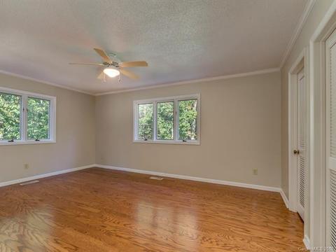 35 Paddock Ln, Tryon, NC 28782 photo 5