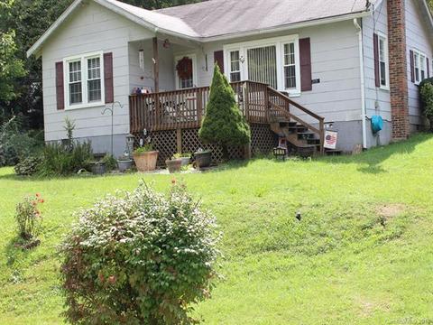205 Hemlock Rd, Spruce Pine, NC 28777 photo 3